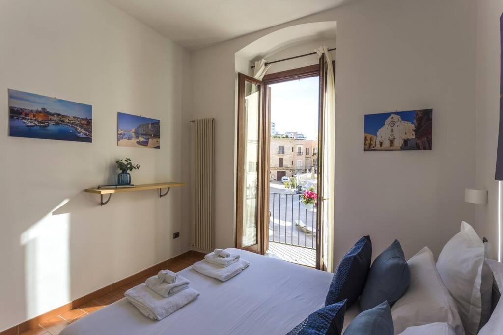 Dimora Donna Vittoria Apartment Bari Exterior photo